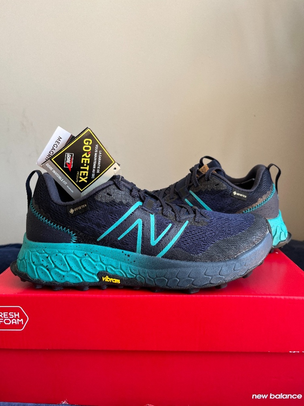 New Balance Fresh Foam X Hierro v7 GTX trail running shoes - Women size 7 - NWT